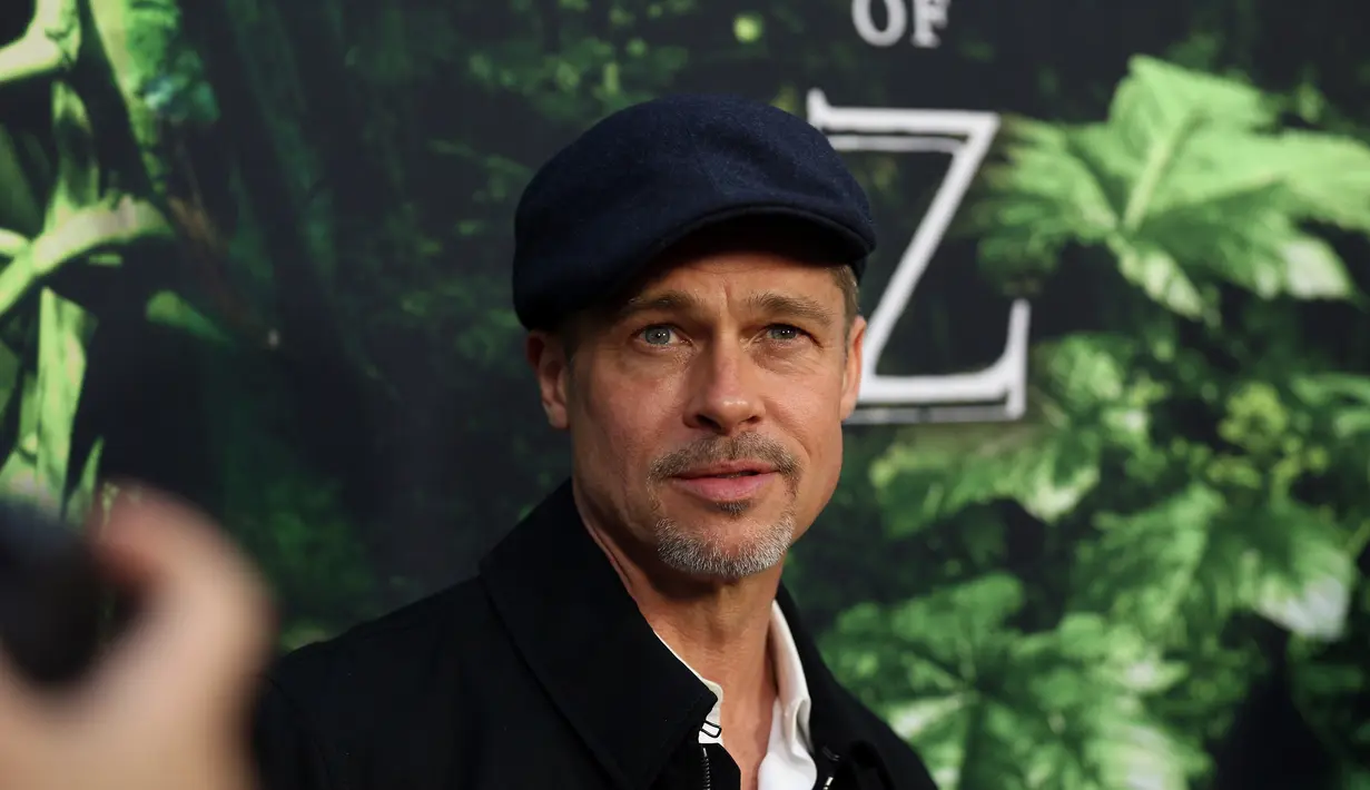 Dilansir dari HollywoodLife, Brad Pitt sudah lama menyingkirkan foto-foto Angelina Jolie. (Rich Fury  GETTY IMAGES NORTH AMERICA  AFP)