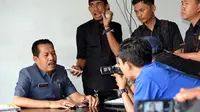 Ketua Badan Kehotmatan DPRD Provinsi Bengkulu Tantawi Dali menyatakan saat ini DPRD sudah menghentikan pembayaran tunjangan terhadap SE, tersangka penipuan CPNS (Liputan6.com/Yuliardi HArdjo)