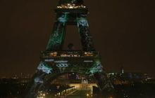 Peringati konferesi iklim, menara Eiffel berubah jadi hijau