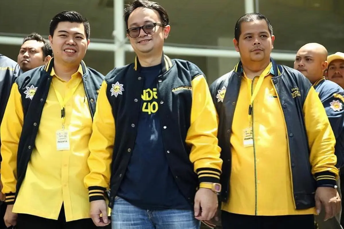 Politisi muda Partai Golkar sekaligus Wakil Menteri Perdagangan (Wamendag) RI Jerry Sambuaga, ditunjuk oleh partainya menjadi Ketua Under Fourty (U-40) Partai Golkar.