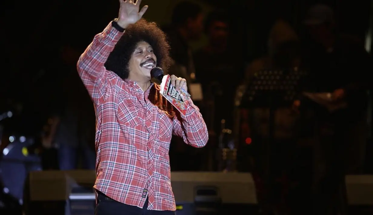 Lewat akun Twitternya, Eddi Brokoli mengungkapkan duka sedalam-dalamnya atas bom bunuh diri di Gereja Surabaya. (instagram/eddibrokoli)