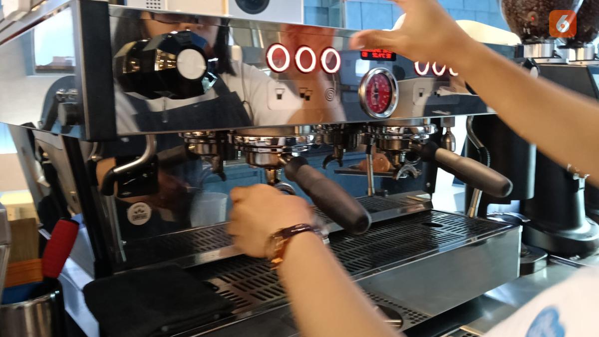 Jadi Barista Sehari Meracik Sendiri Kopi Minus 86 Derajat Celcius