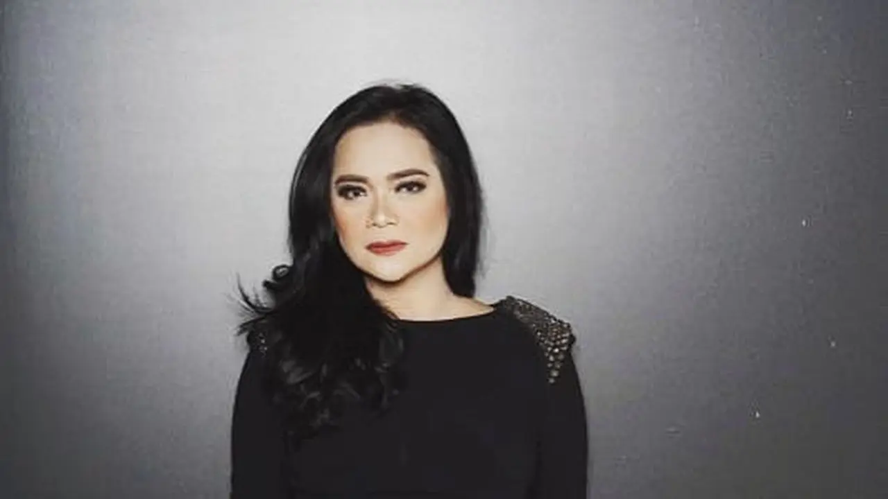 [Bintang] Shezy Idris