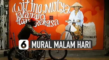 Mural-mural ini baru bisa dilihat secara keseluruhan pada malam hari.