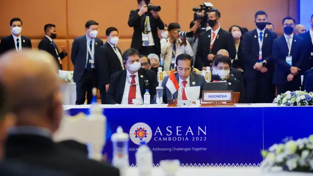 Presiden Joko Widodo menghadiri KTT ASEAN dan Korea Selatan (RoK) ke-23 yang digelar pada Jumat (11/11/2022) di Phnom Penh, Kamboja.