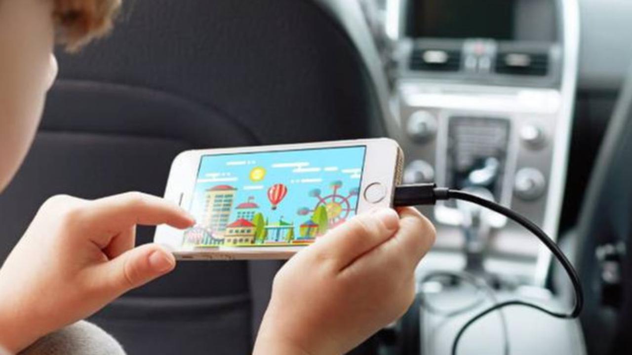 Makin Banyak Gen Z Tinggalkan Smartphone, Ponsel Ini Jadi Buruan