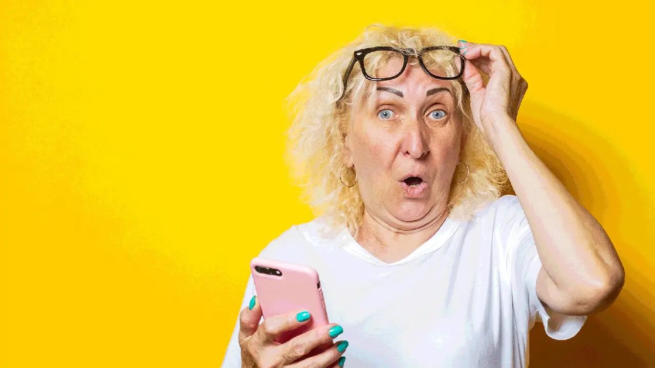 Penelitian Ini Ungkap Kesalahan Penggunaan Emoji di Kalangan Lansia