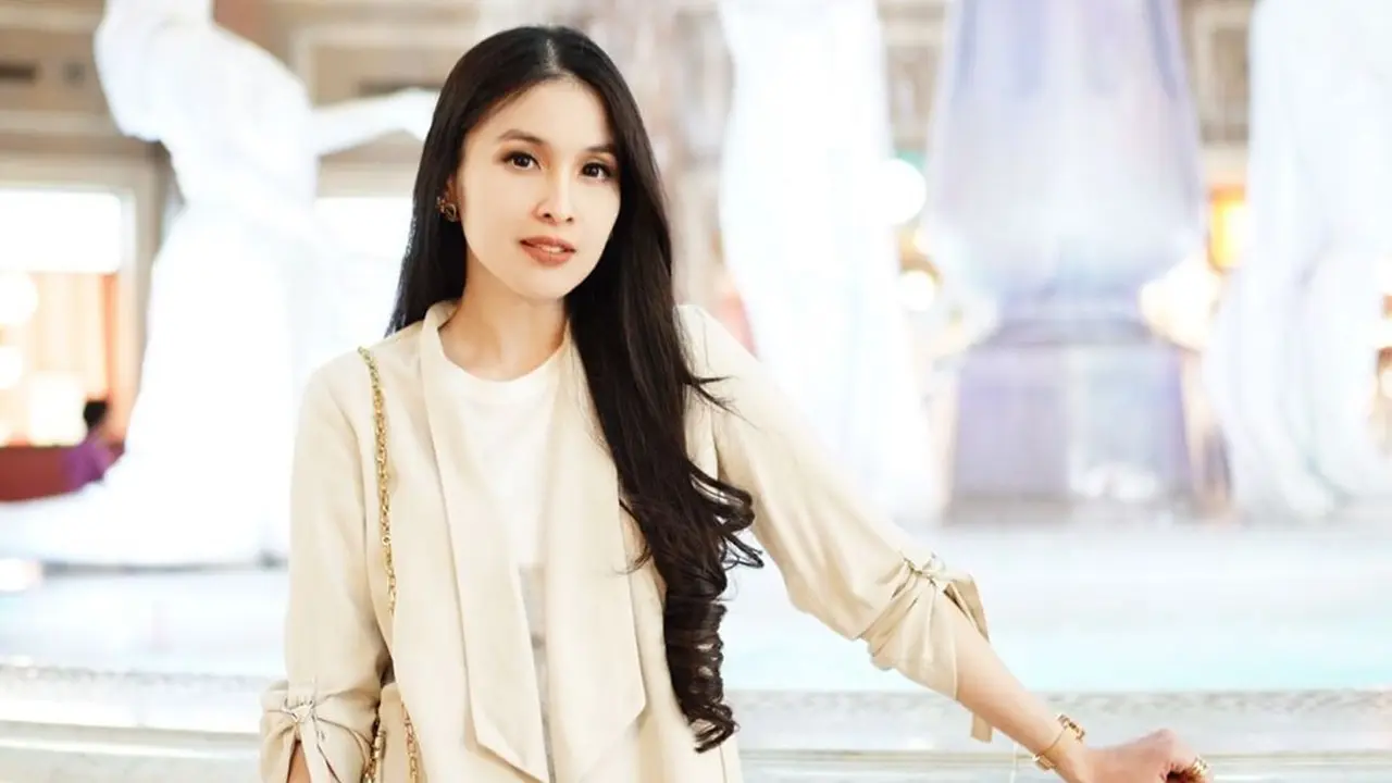 [Fimela] Sandra Dewi