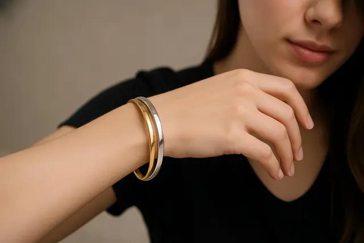 8 Gelang Emas Model Bangle Kekinian 3-5 Gram, Favorit Anak Muda 2025