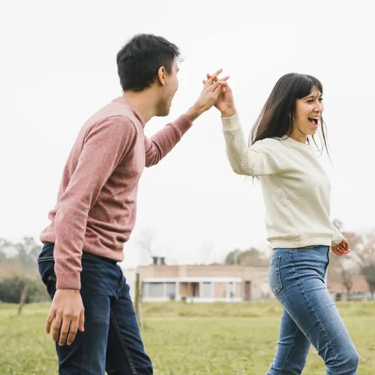 Membangun Hubungan Kuat, Ini 8 Kebiasaan yang Membuat Cinta Bertahan Lama