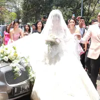 Foto pernikahan Chelsea Olivia dan Glenn Alinskie (Galih W. Satria/bintang.com)