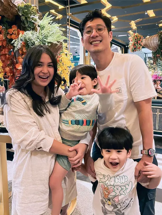 Putri Titian (Instagram/putrititian)