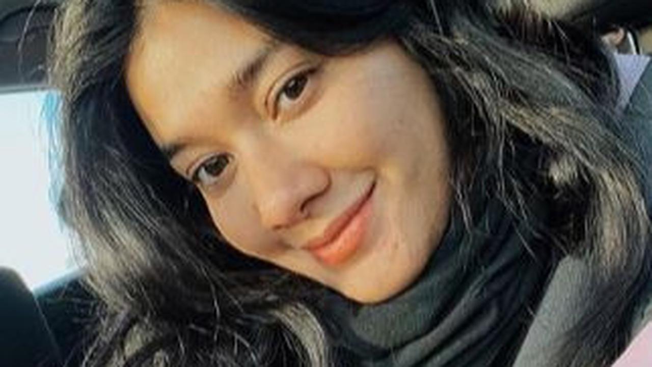Nay sempat menjajal peruntungan sebagai seorang model video klip di tahun 2010. Ia telibat langsung dalam musik video milik ST12 dengan lagu berjudul Isabella. Lagi-lagi lagu tersebut meledak di pasaran dan digandrungi banyak orang.