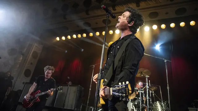 Green Day Kembali ke Akar Punk Rock dengan Tampil di Pertunjukan Kecil