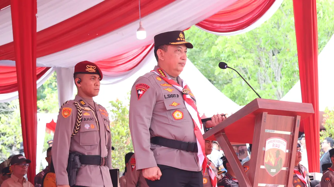 Kapolri Jenderal Listyo Sigit Prabowo membuka kegiatan Jambore Karhutla Riau 2025