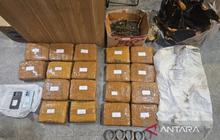 Polda Metro Jaya Berhasil Gagalkan Peredaran Ganja 18 Kg di Jakarta Barat