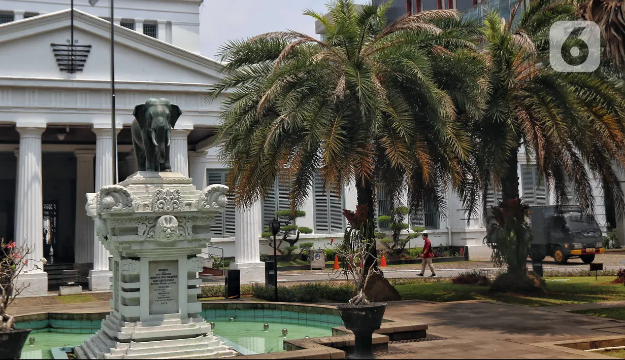Mahendra menjelaskan bahwa dari kebakaran yang terjadi semalam membuat ada 6 ruangan di Gedung A terdampak. Untungnya, 15 ruangan lainnya di gedung A serta ruangan pamer gedung B dan C sama sekali tidak terdampak. (Liputan6.com/Angga Yuniar)