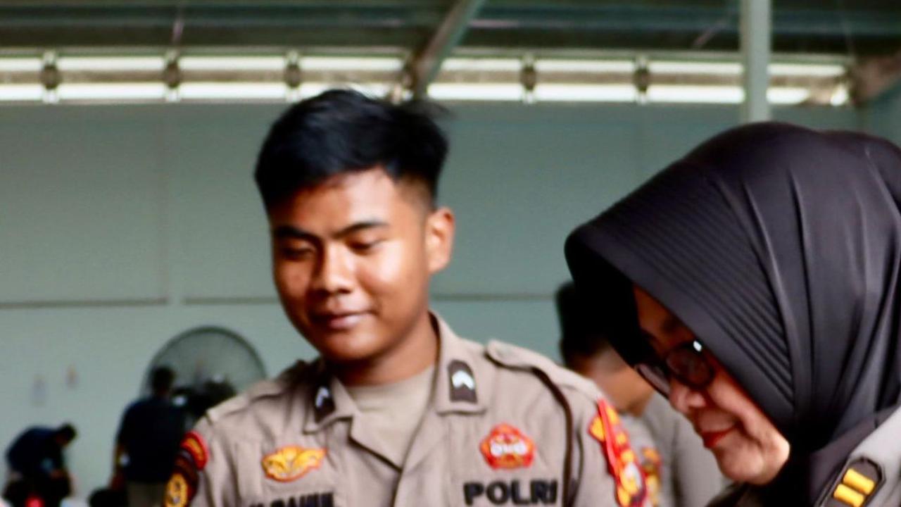 Demi Kelancaran Pemilu, Petugas Jaga KPU Pekanbaru Dites Urine