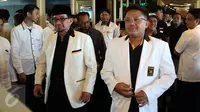 Presiden PKS Sohibul Iman dan Ketua Majelis Syuro PKS Salim Segaf Al Jufri hadiri rapat pleno, Jakarta, Kamis (12/1). Rapat melibatkan seluruh anggota Fraksi PKS DPR RI, DPRD seluruh provinsi, hingga komponen pendukung fraksi. (Liputan6.com/Johan Tallo)