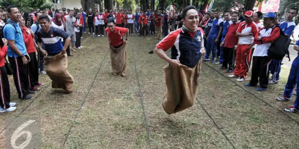 ilustrasi lomba balap karung
