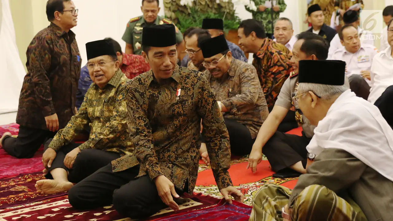 Jokowi dan Jusuf Kalla Buka Bersama dengan Menteri Kabinet di Istana Bogor