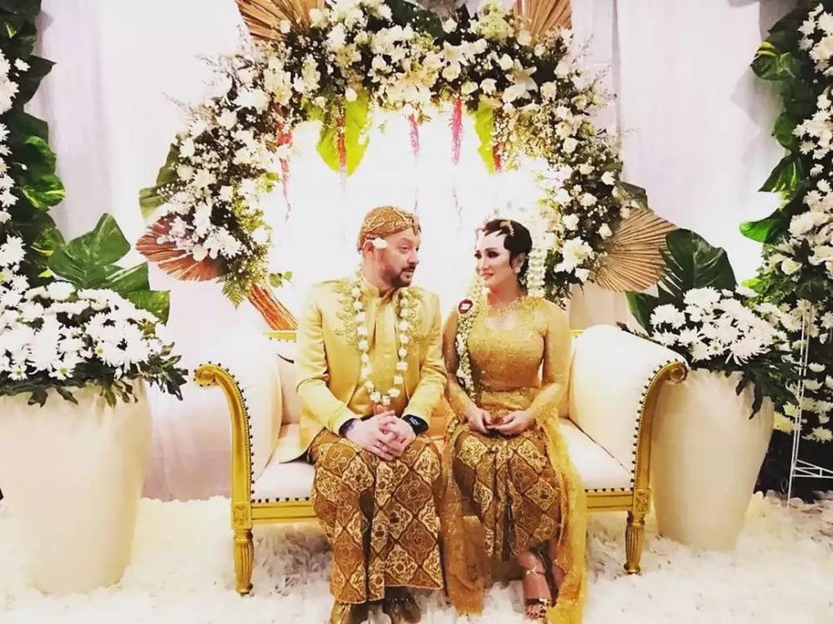 Menikah Dengan Bule Amerika