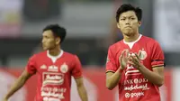 Gelandang Persija Jakarta, Feby Eka Putra, saat melawan PSIS Semarang pada laga Liga 1 di Stadion Patriot, Bekasi, Minggu (15/9). Persija menang 2-1 atas PSIS. (Bola.com/M Iqbal Ichsan)