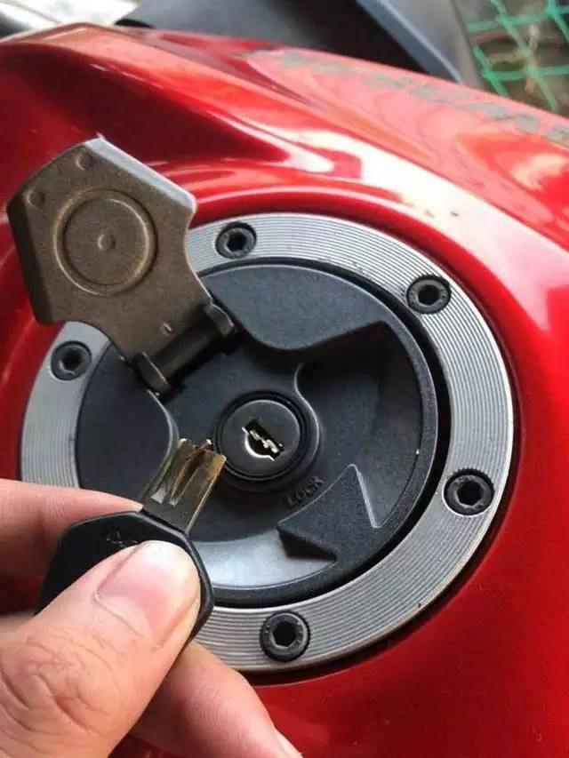 8 Momen Apes Benda yang Tiba-Tiba Rusak Ketika Dipakai Ini Bikin Jengkel