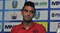 Bek Persija Jakarta, Otavio Dutra. (Bola.com/Iwan Setiawan)