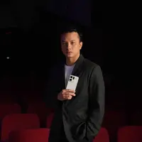 OPPO kembali menghadirkan gebrakan di dunia teknologi lewat peluncuran OPPO Find X9 dan Find X9 Pro, dua smartphone flagship terbaru yang siap menjadi “content studio” pribadi di genggaman tangan.  [Dok/Oppo Indonesia].