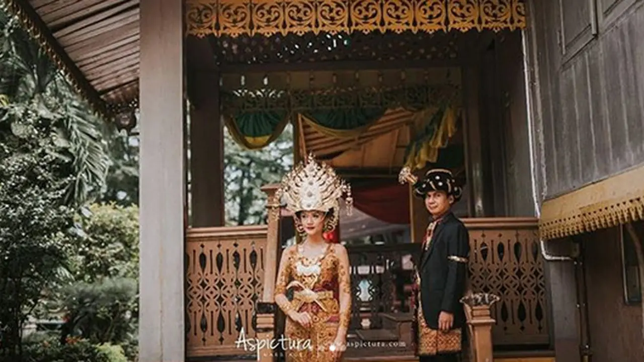 [Bintang] Raditya Dika dan Anissa Aziza