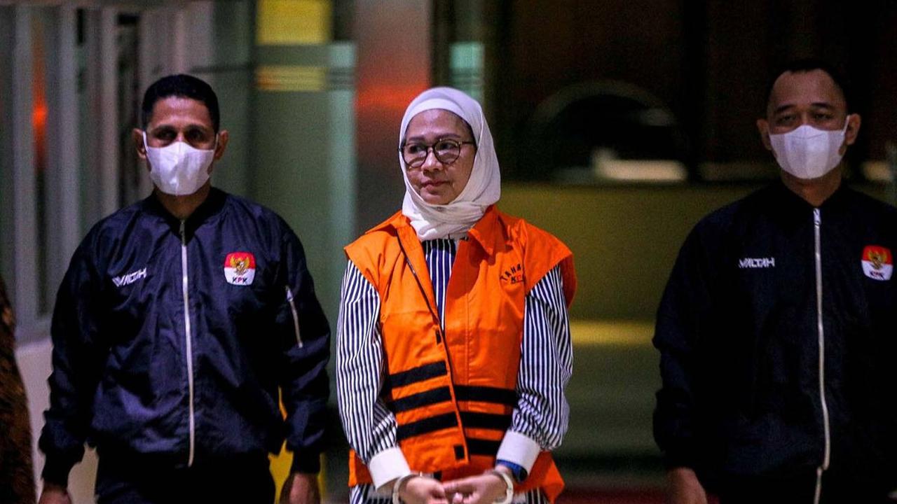 Mantan Direktur Utama PT Pertamina, Karen Agustiawan resmi ditahan Komisi Pemberantasan Korupsi (KPK), pada Selasa (19/9/2023). Karen ditahan usai diperiksa dalam kasus dugaan korupsi pengadaan gas alam cair atau liquefied natural gas (LNG) pada PT Pertam