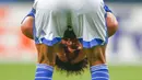 Pemain Schalke 04, Leroy Sane menunduk saat laga Liga Europa melawan Sparta Prague di Gelsenkirchen, Jerman, Kamis (22/10/2015). (Reuters/Wolfgang Rattay)