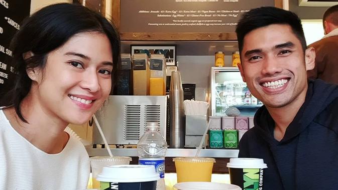 Dian Sastrowardoyo dan sang suami, Maulana Indraguna Sutowo saat sarapan di BEC, New York, Amerika Serikat. (dok. Instagram @therealdisastr/https://www.instagram.com/p/B4P9NpCB9aO/Putu Elmira)