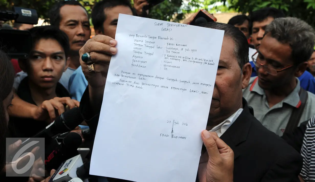 Freddy Budiman masih berupaya mengajukan grasi ke presiden. Permohonan itu akan diajukan Untung setibanya ia di Jakarta dari Nusakambangan, Jawa Tengah, Rabu (27/7). (Liputan6.com/Helmi Afandi)