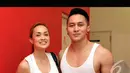 Pasangan Demian Aditya dan Sara Wijayanto saat di sebuah pusat kebugaran (Liputan6.com/Panji Diksana)