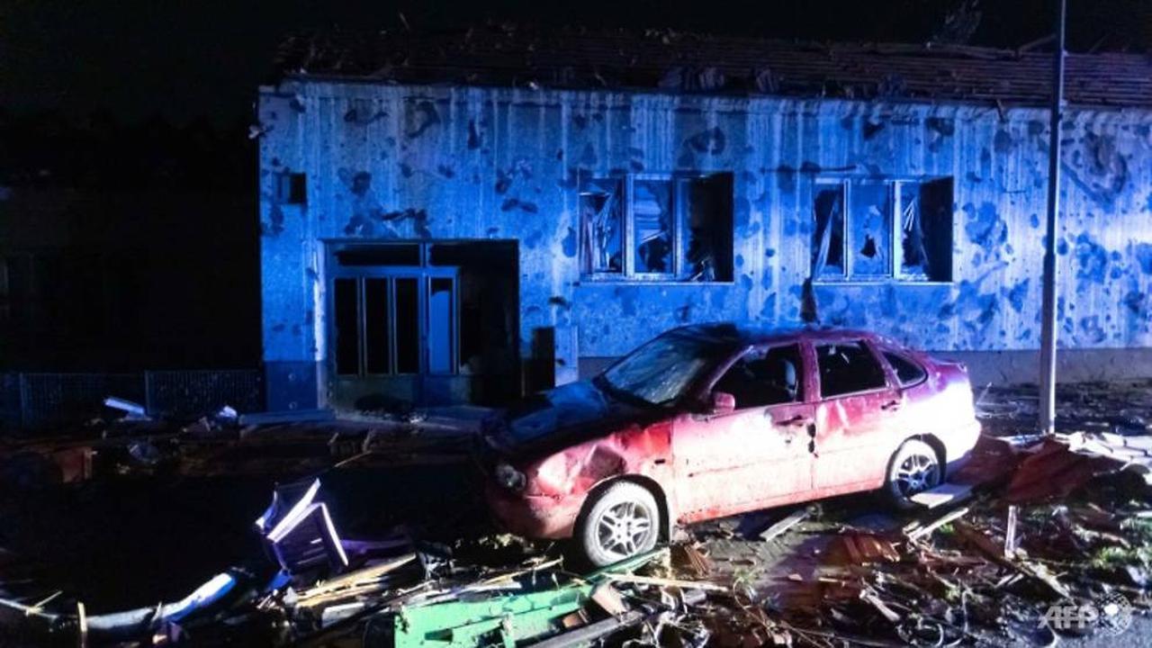 Tornado menyebabkan kekacauan di beberapa kota dan desa di tenggara Republik Ceko. (Foto: AFP/Radek Mica)