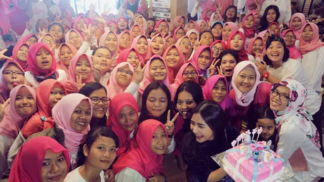 [Bintang] Prilly Latuconsina