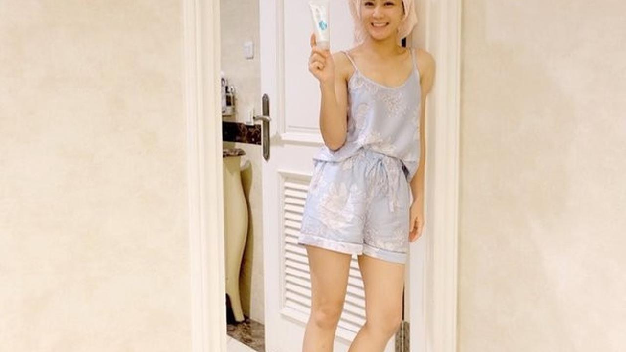Sebagai seorang artis yang juga membuka endorsement, rumah yang indah dan bersih ini menjadi sebuah investasi tersendiri.