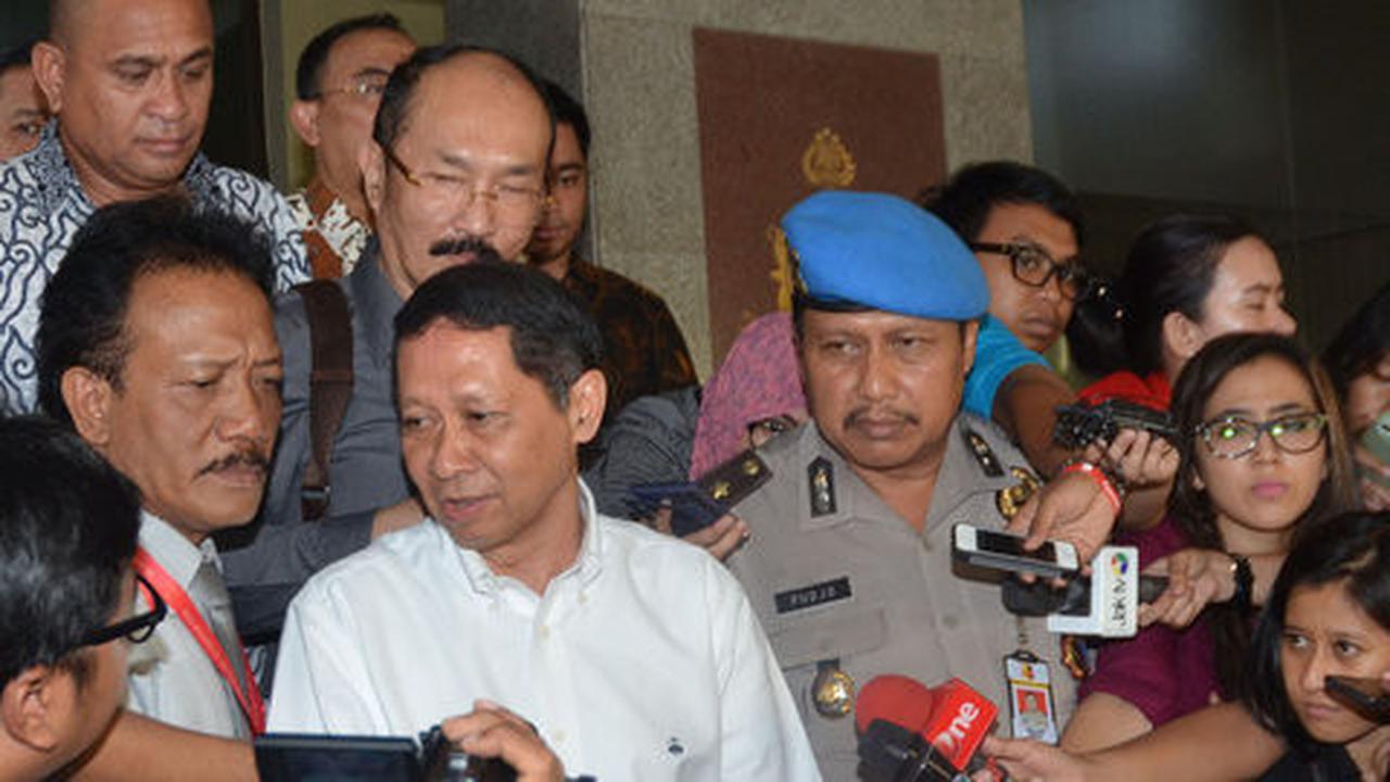 RJ Lino sebut era Rizal Ramli Pelabuhan Tanjung Priok banyak calo