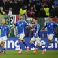 Pemain Italia, Nicolo Barella, melakukan selebrasi setelah mencetak gol ke gawang Albania dalam laga perdana Grup B Euro 2024 di Stadion Signal Iduna Park, Dortmund, Minggu (16/6/2024). (AP/Alessandra Tarantino)