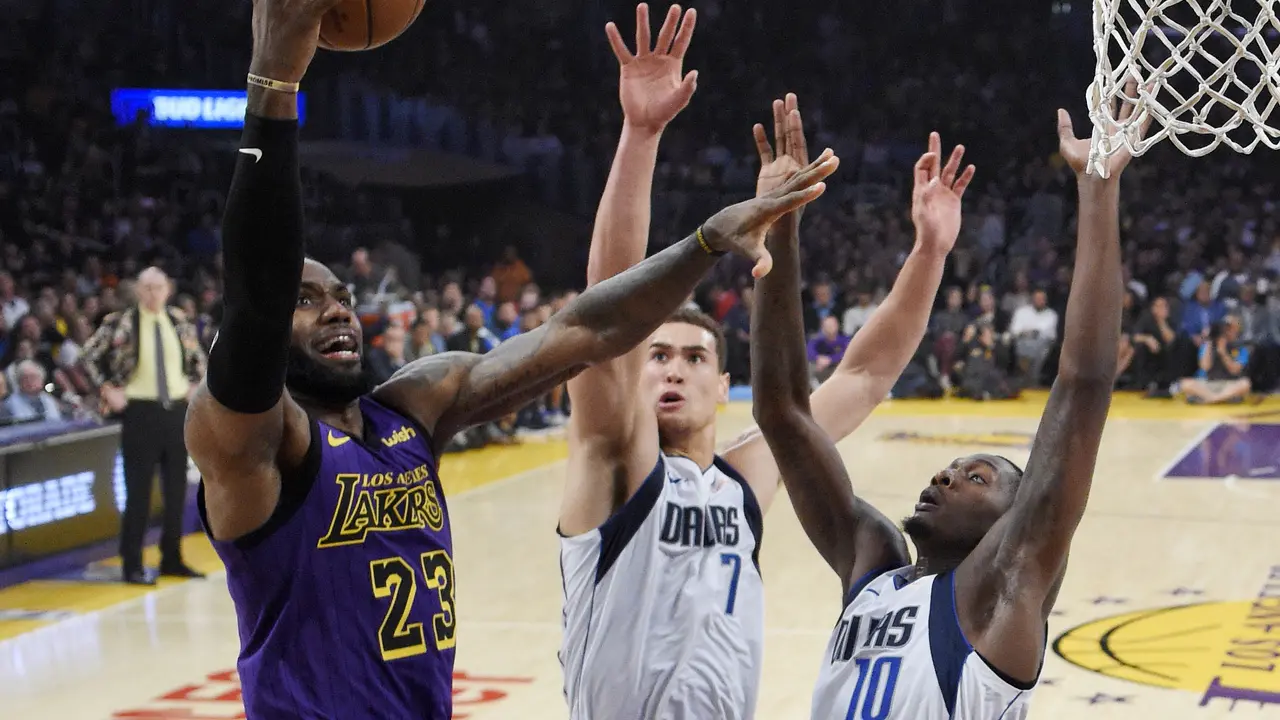 Aksi LeBron James