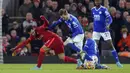 Unggul satu angka, Liverpool terus perlihatkan agresifitasnya di babak kedua. The Reds juga menurunkan pemain andalan mereka, Mohamed Salah yang baru pulang dari Piala Afrika 2021. (AP/Jon Super)
