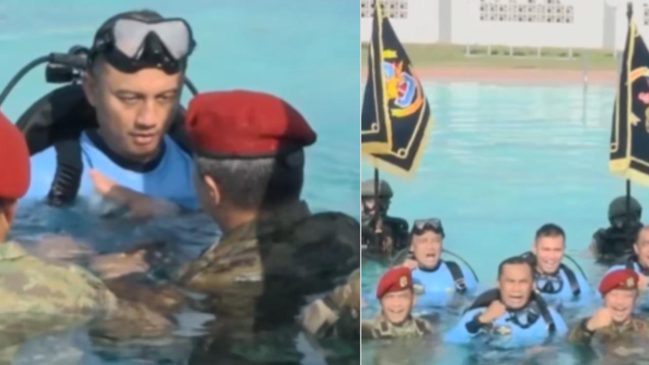 Pangkostrad Terima Brevet Kehormatan Manusia Katak dari TNI AL, Ada Momen Menyelam Bareng Anak Buah