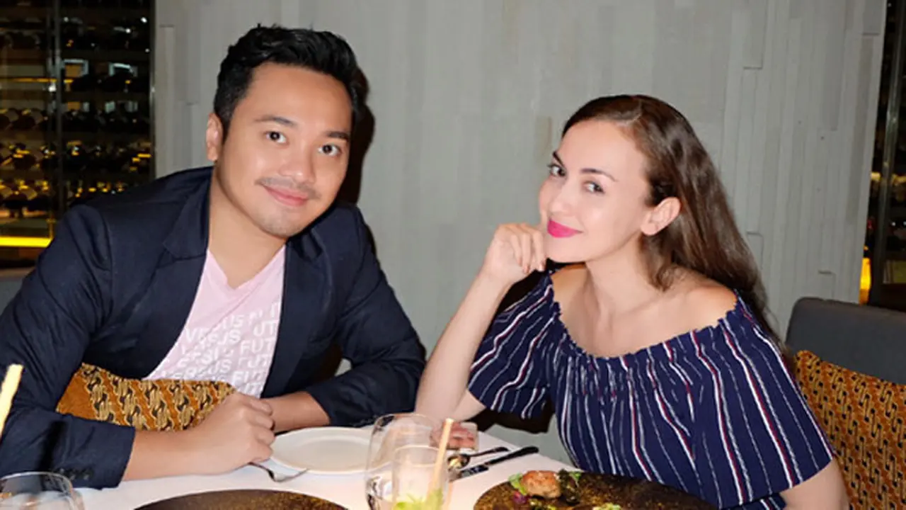 [Bintang] Rianti Cartwright - Cassanova Alfonso