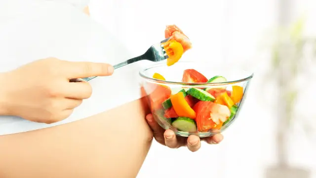 Pilihan Makanan untuk Ibu Hamil yang Sibuk Bekerja