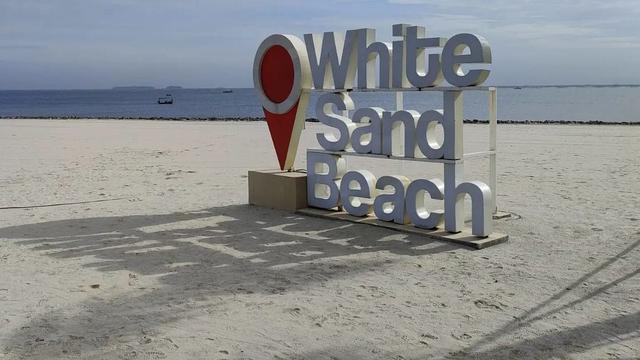 White San Beach