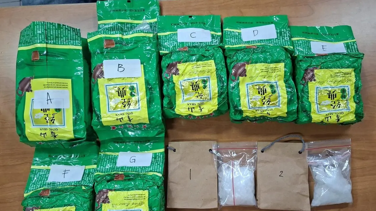 Sebanyak 7,2 kilogram sabu disita dari tangan seorang berinisial SH (35) di kawasan Grogol Petamburan, Jakarta Barat.