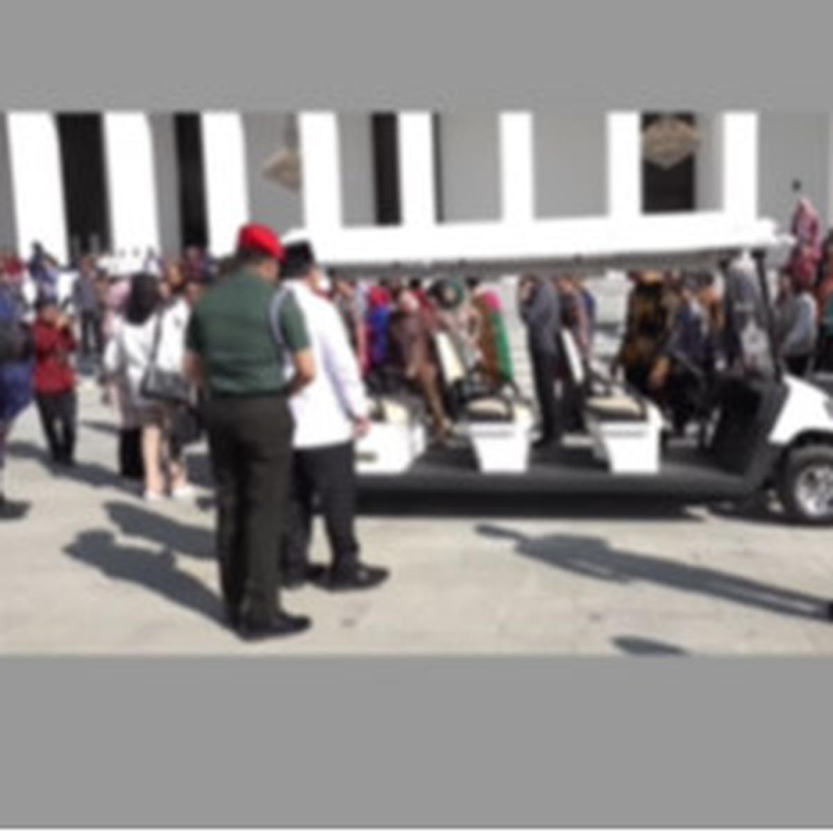Prabowo Subianto Tolak Ajakan Jokowi Duduk di Bangku Tengah Buggy Car, Sikapnya jadi Sorotan