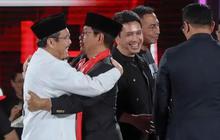 FOTO: Momen Hangat RK-Suswono, Dharma-Kun, dan Pramono-Rano Berpelukan Usai Saling Serang di Debat Pilkada Jakarta